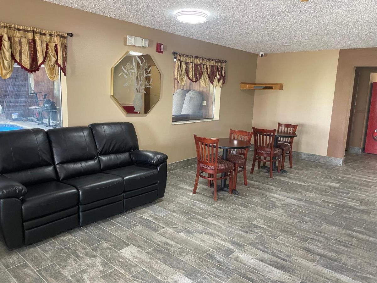 Designer Inn And Suites Toledo Exteriér fotografie