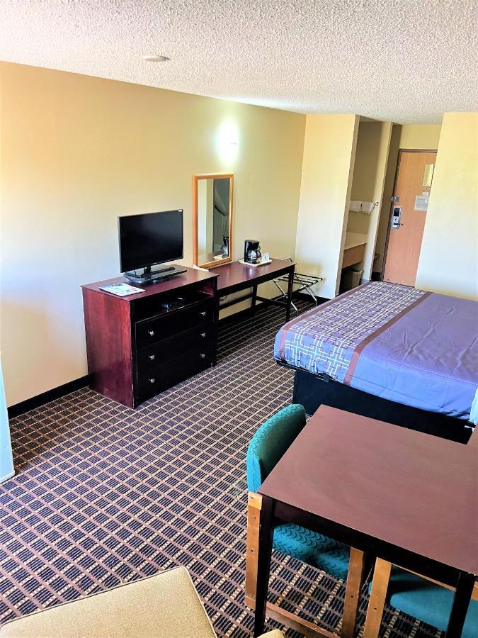 Designer Inn And Suites Toledo Exteriér fotografie
